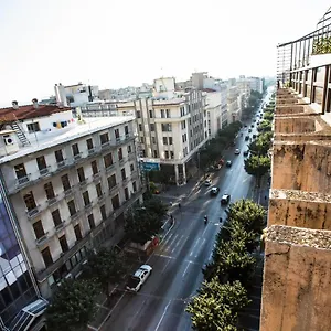 https://skyroof-skg.hotels-of-thessaloniki.com