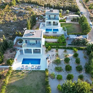 https://atakis-villas.rethymnohotels.net