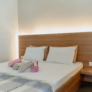 https://stylish-souita-in-the-heart-of-the-centre.hotels-of-thessaloniki.com